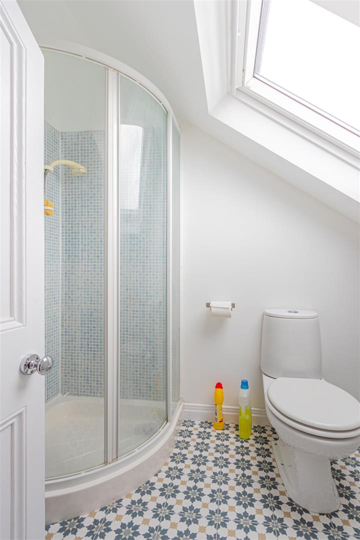 DERI ROAD, PENYLAN, CARDIFF Jeffrey Ross Estate Agents